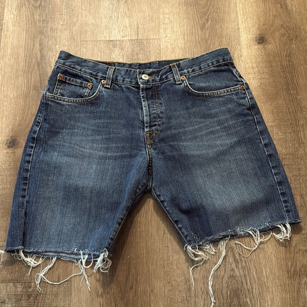 Lucky brand cut off shorts size 10/30